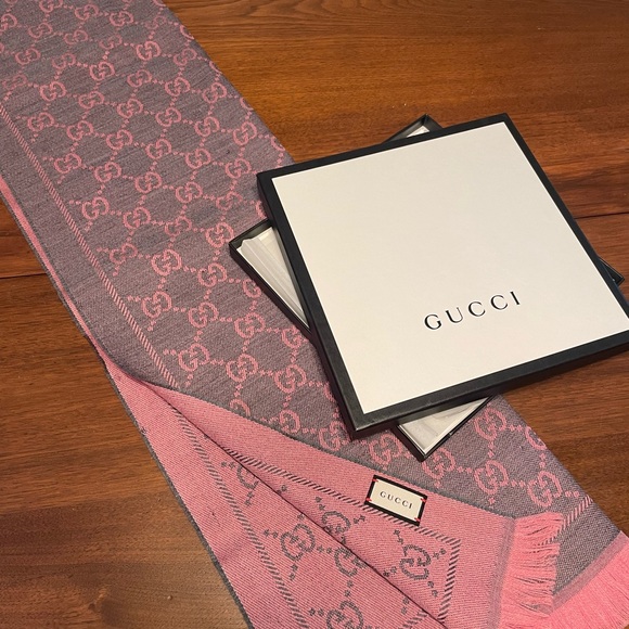 Authentic Gucci GG Wool Scarf - Graphite